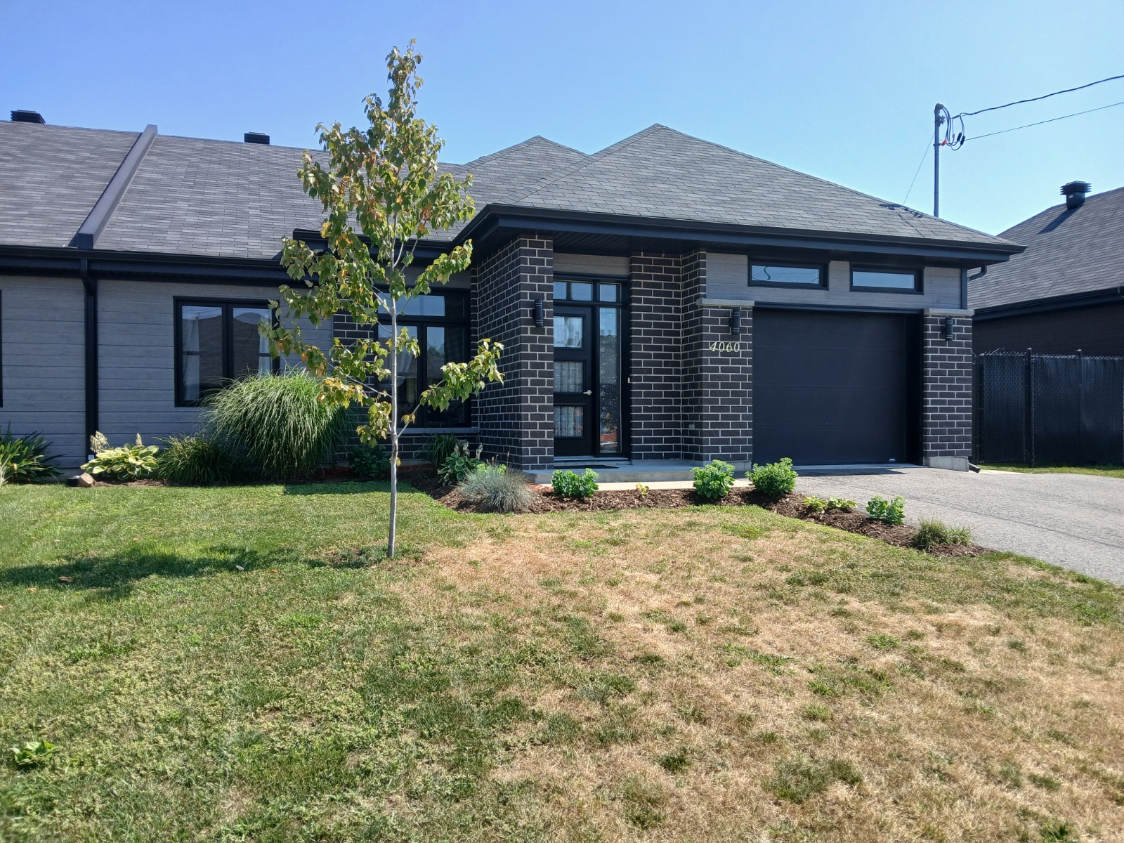Maison a vendre (semi detache) Saint-Felix-de-Valois $444.000 — photo 1