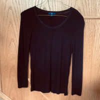 Size XS Black Gap Top / Sweater / Pullover