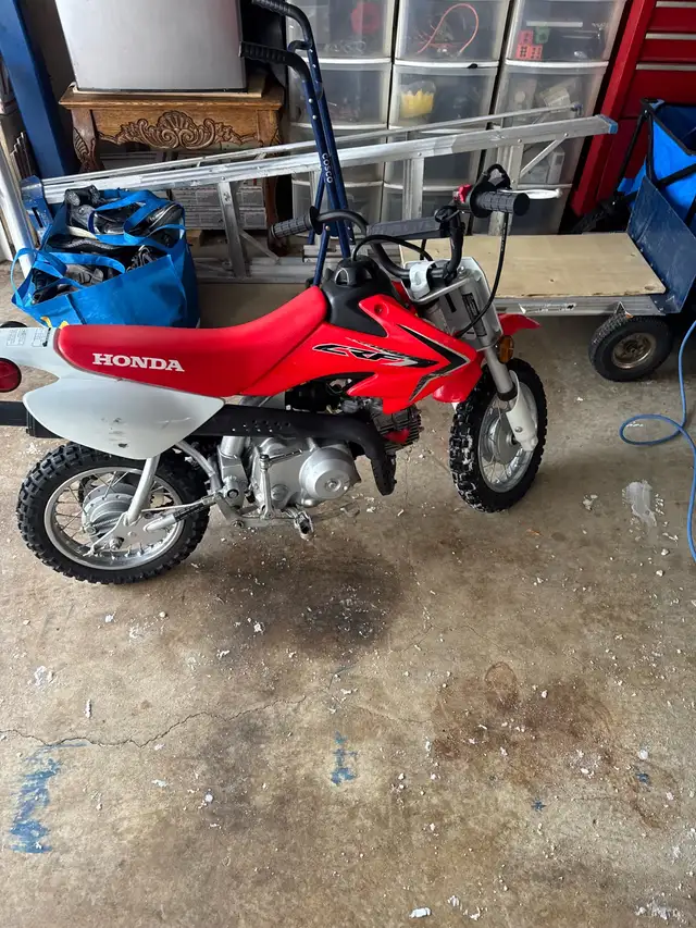 Motorcycle mechanic 65723756152833120