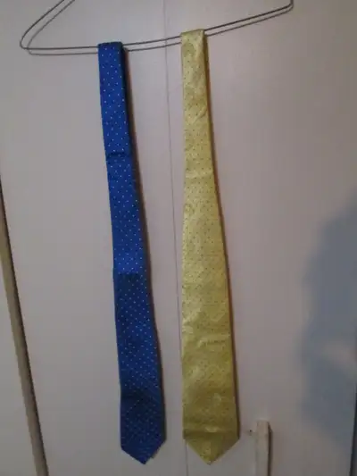 24 men's ties (mostly new - on choice), View more