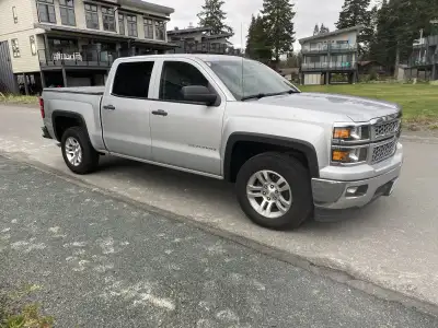 Excellent Condition inside and out. Well maintained. 5.3L 6 speed 2x4. Trailer package, Runs great....