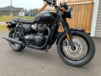 2022 Triumph Bonneville T120 Black, The bike shows as nice as the pictures. Located in Charlottetown...