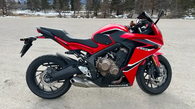2018 Honda CBR650 in Sport Bikes in Edmonton - Image 6