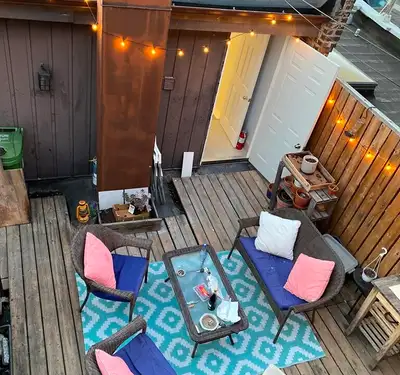DOWNTOWN QUEEN WEST NEWLY RENOVATED 2 BEDROOM APT FOR RENT Welcome to your stylish urban retreat, pe...