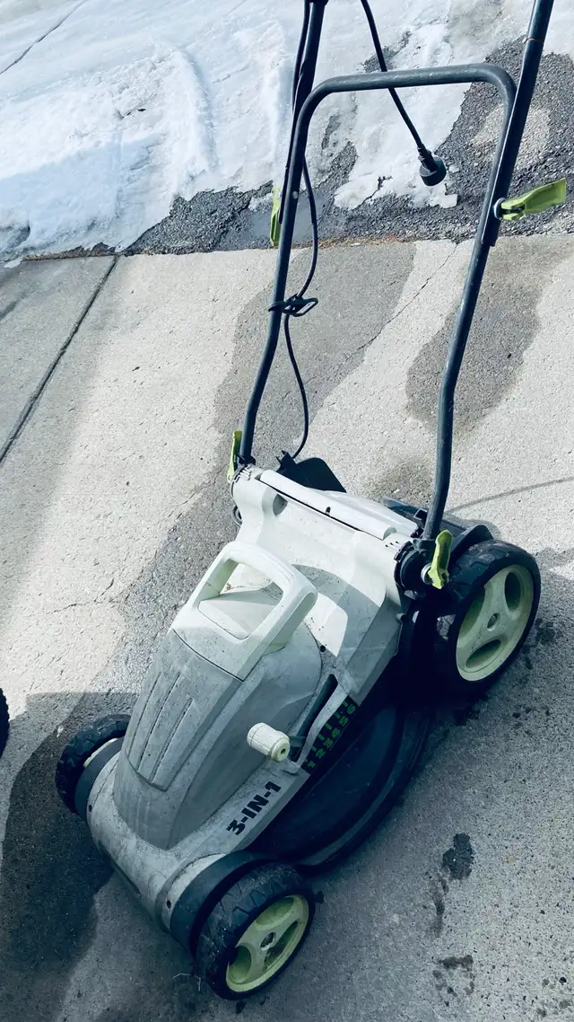 Electric Lawn Mover in Lawnmowers & Leaf Blowers in Calgary - Image 5