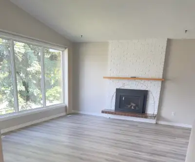 3 bedroom upstair( $1600)ready to move-in. all utilities excluded. Discover comfort and convenience...