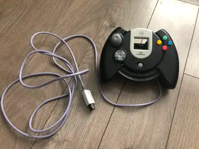 Sega Dreamcast controller. The controller works, but for some reason it doesn’t read the memory card...