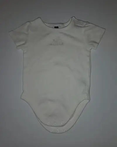 Janie and Jack Baby Bodysuit 1 Piece Onesie Shirt Bunnies Size 0-3 Months. Good pre-owned condition,...