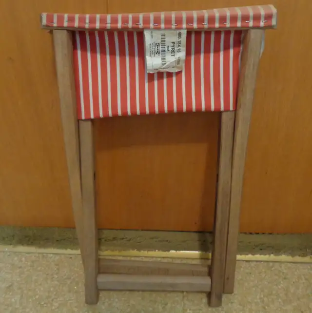 VINTAGE IKEA  FOLD UP CANVAS  CAMPING STOOL in Arts & Collectibles in Guelph - Image 3