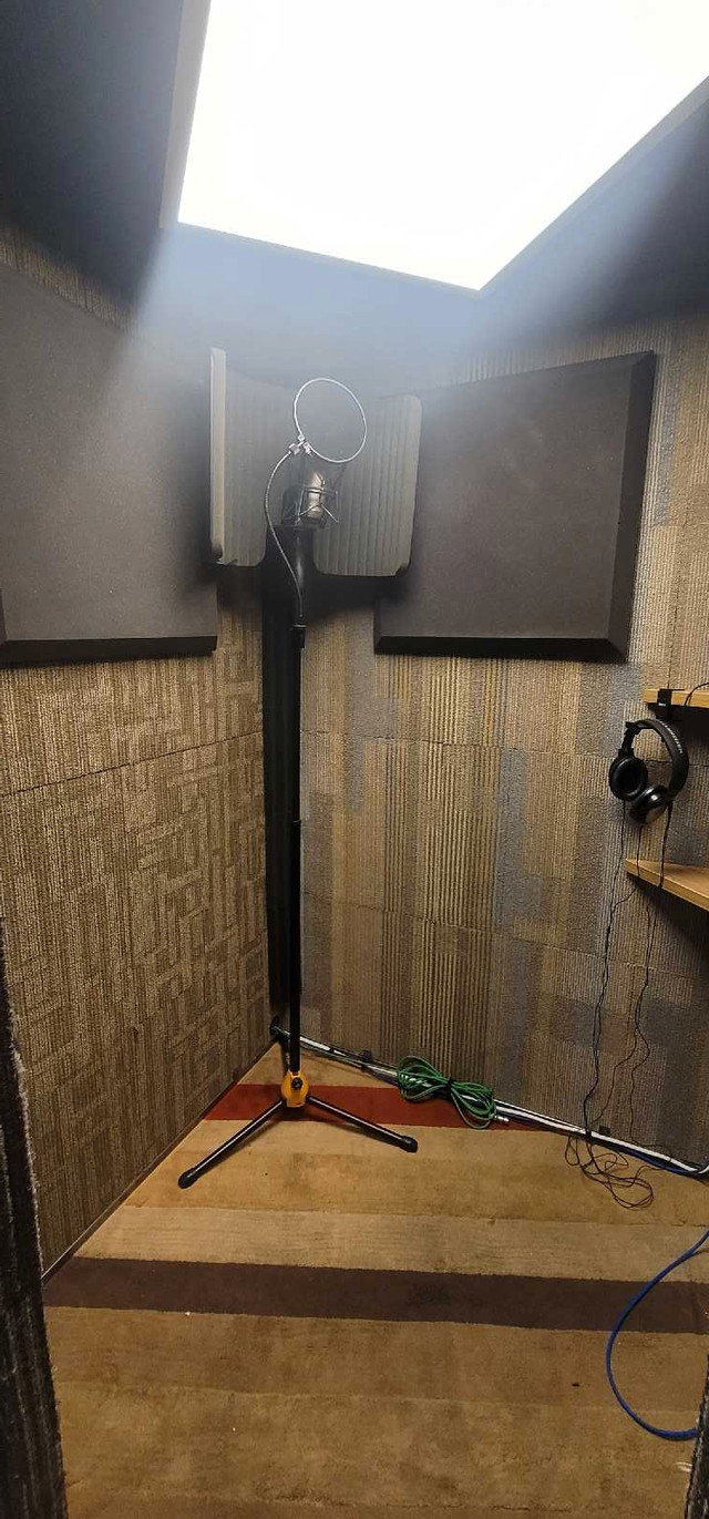 Recording Booth 4 sale in Other in Oakville / Halton Region - Image 4