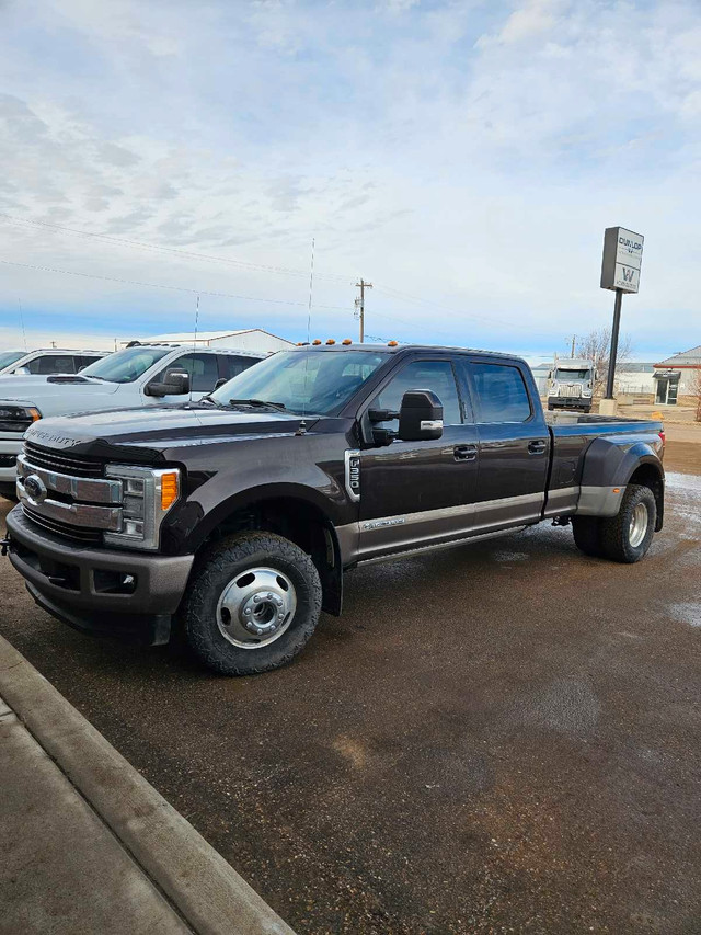 2018 king ranch F350 Dually in Cars & Trucks in Medicine Hat