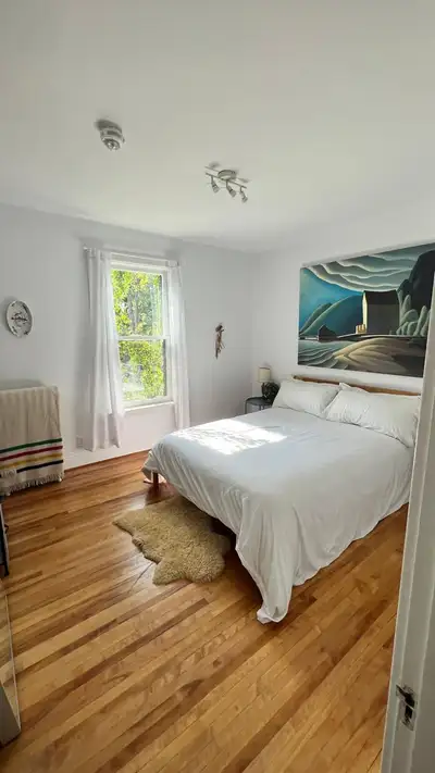 Private room + workspace in downtown Guelph