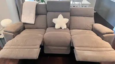 ★ RECLINER SOFA - GREAT CONDITION AND CLEAN ★, View more