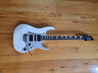 SUPERB Ibanez Gio Metallic White Guitar! See demo!FREE SHIPPING!, View more