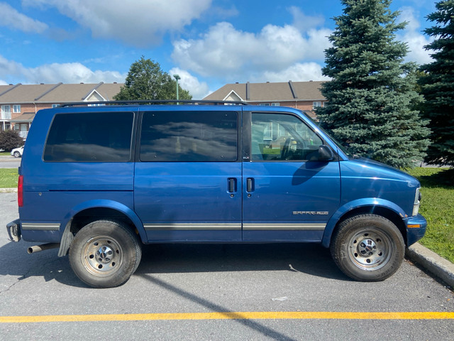 1997 GMC SAFARI AWD bonne Mecanique  in Cars & Trucks in Gatineau - Image 3
