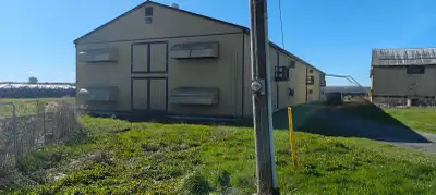 bradford commercial Barn for lease. Zoning Agricultural R1. Permitted uses anything under zoning all...
