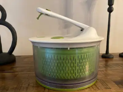 Salad spinner, View more