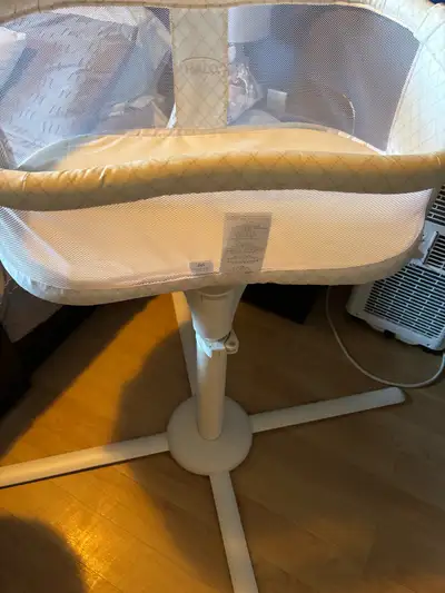 halo swivel bassinet, View more