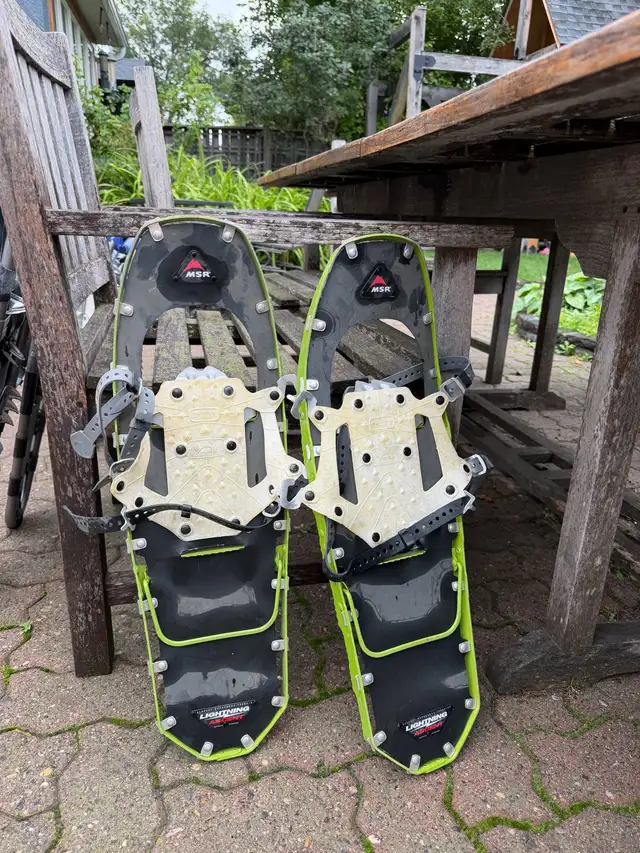 Snow Shoes in Other in Calgary - Image 5