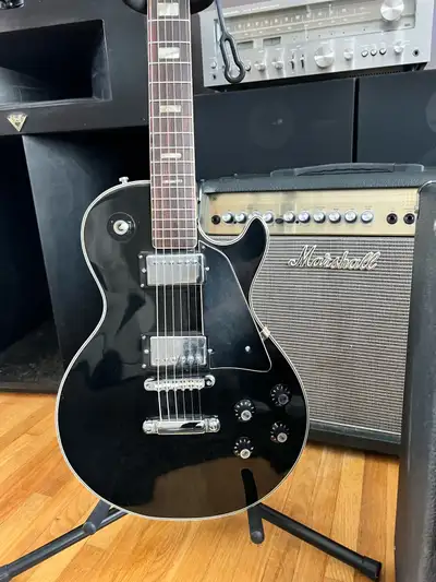 1970s Marlin Les Paul Guitar – Made in Japan with Case, View more