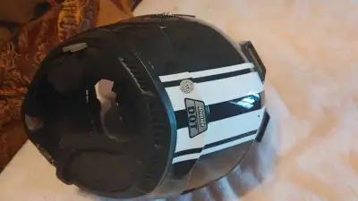 Bell motorcycle helmet in good shape