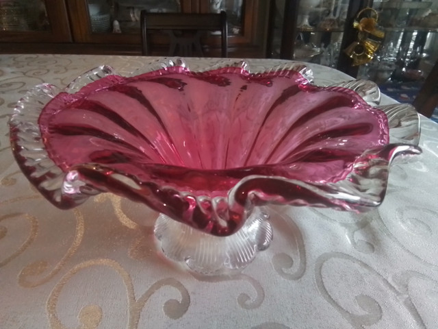 RUFFLED, FOOTED CRANBERRY GLASS BOWL - SILVER CREST RIM in Arts & Collectibles in City of Toronto