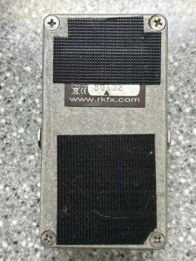 Keeley Black Glass OC81D Fuzz Pedal in Amps & Pedals in Oshawa / Durham Region - Image 3