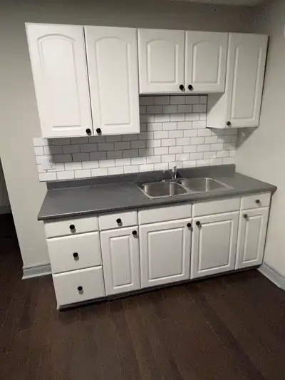 LOCATION, LOCATION, LOCATION!!! Located in the prestigious Montebello Park area! Looking for profess...