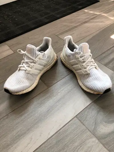 Dirty all white ultra boost deals