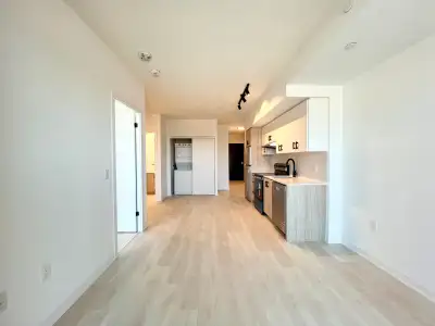 Lovely, Spacious Condo 1 Bedroom Condo with a Large Den and a 4 pcs Bathroom. Brand new appliances,...