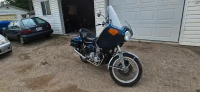 1977 honda cb750a hondamatic project Runs and drives but leaks fuel from the carb and doesn't rev pr...