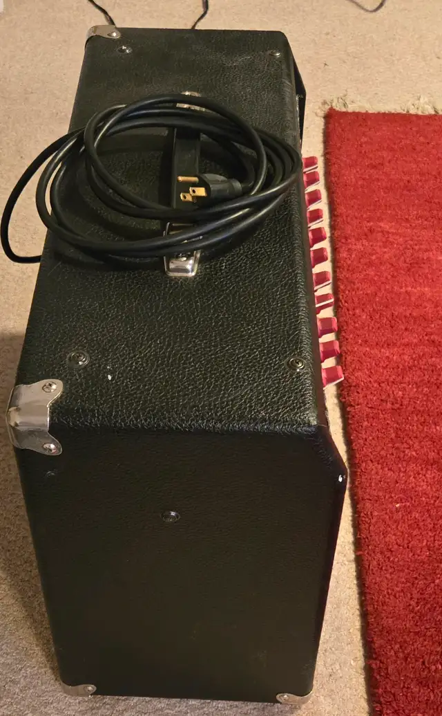 Fender Princeton Chorus Guitar Amplifier in Amps & Pedals in City of Toronto - Image 7