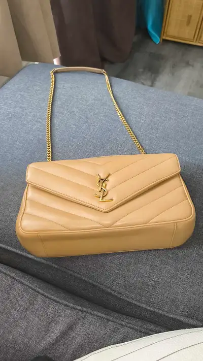 Sac LOULOU Yves St Laurent 2025, View more