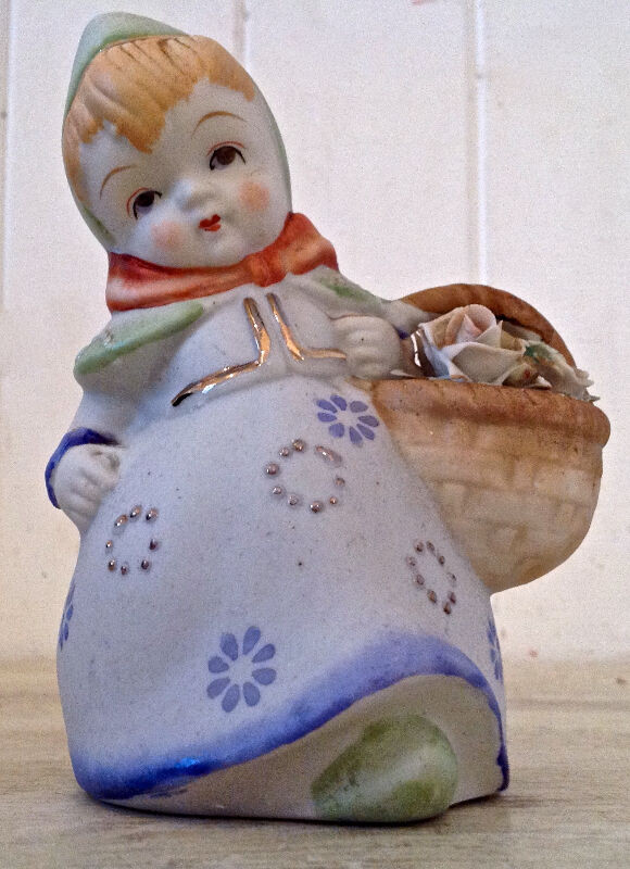 Antiquité circa1940 Collection Figurine Made in occupied Japan S dans Art et objets de collection  à Lévis
