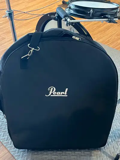 Pearl Traveller drum set, View more