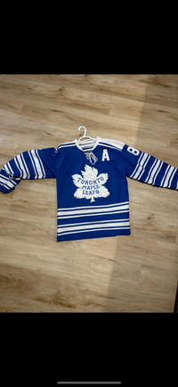 Toronto Arenas size 50 Medium Heritage Classic Maple Leafs Adidas hockey  jersey