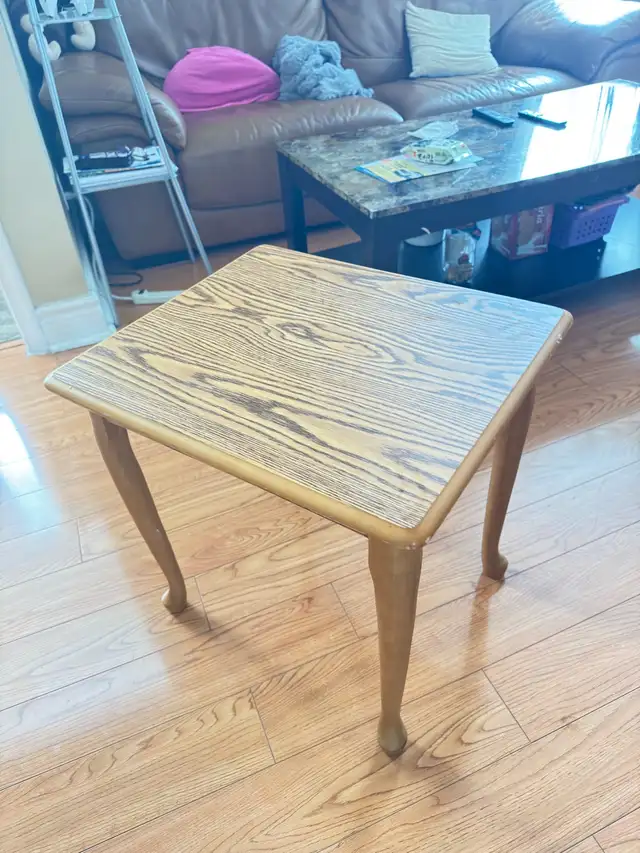 One small wooden table in Other Tables in City of Toronto - Image 5