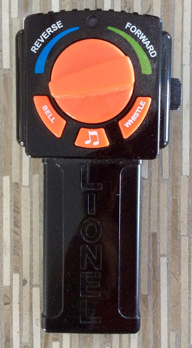 Train Lionel batterie Télécommande échelle «&nbsp;G&nbsp;» dans Jouets et jeux  à Saint-Hyacinthe - Image 4