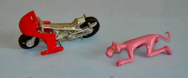 Vintage Pink Panther and His Rocket Motorcycle-Corgi Junior-1979 in Arts & Collectibles in City of Toronto - Image 3