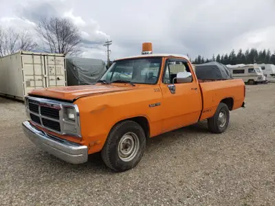 SALE PENDING This amazing little truck drove and ran well in 2023 when we parked it. Needs a battery...