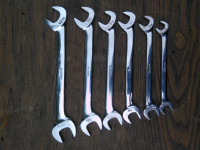 Snap on offset wrenches