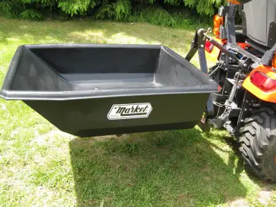 Poly box good condition (now) call 519-264-2635.