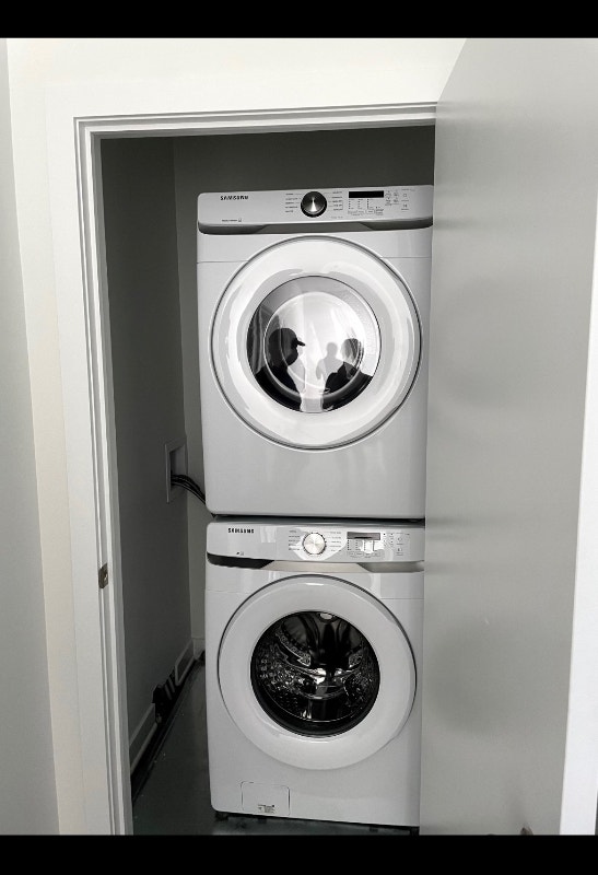 Room for rent Located in Vanier (Ethel & Marier) Room Rentals