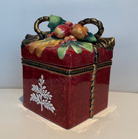 Fitz and Floyd Holiday Solstice Lidded Porcelain Box