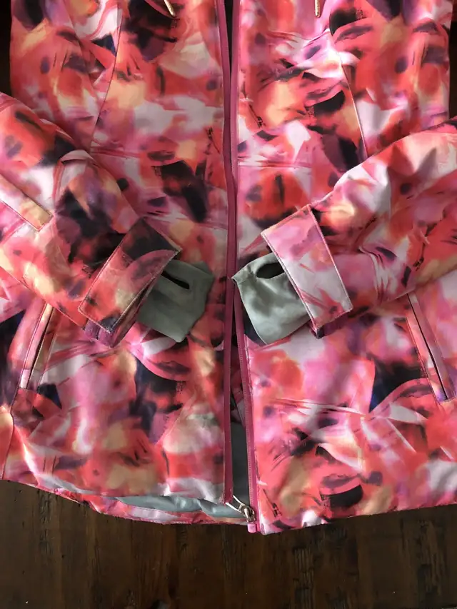 WINTER JACKET (SIZE LADIES XS) in Women's - Tops & Outerwear in Kitchener / Waterloo - Image 7