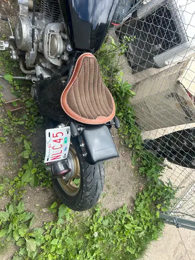 1985 Yamaha virago xv1000 bobber. Has a 2 into 1 intake with a Mikuni vm45 carb. Tires have good tre...