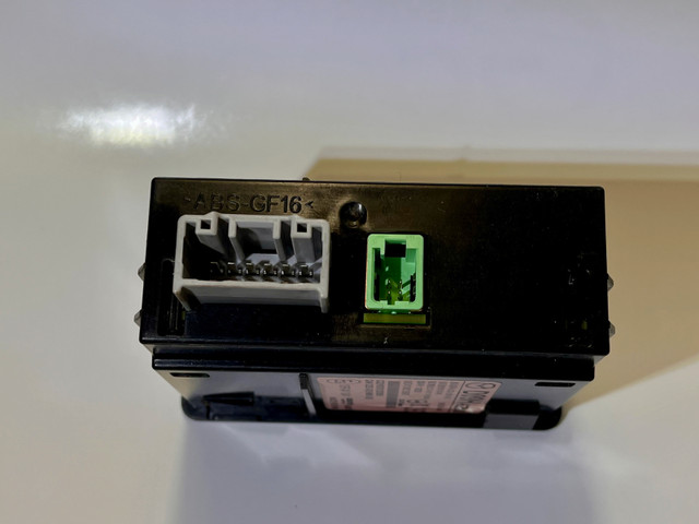 Aux Port for Mazda CX-5 SUV in Audio & GPS in City of Toronto - Image 4