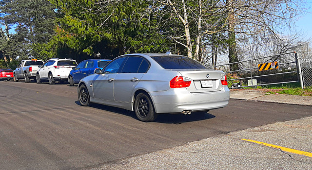 2007 BMW 3-SERIES E90 323i CLEAN TITLE VERY LOW 180K MILEAGE in Cars & Trucks in Burnaby/New Westminster - Image 2