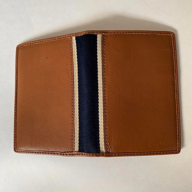 Coach Passport Wallet in Other in Abbotsford - Image 2