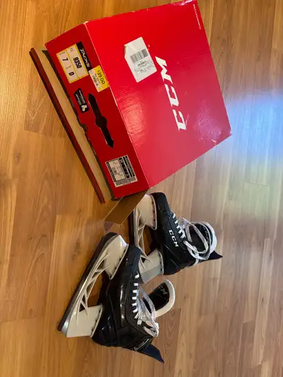 Size 7 D CCm Skates New , View more